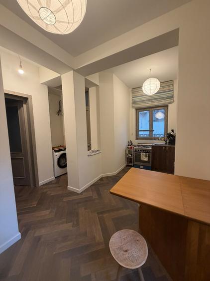 Apartament cu 3 camere decomandat, mobilat în Herăstrău