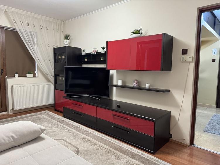 Apartament cu 2 camere semidecomandat în Micro 15