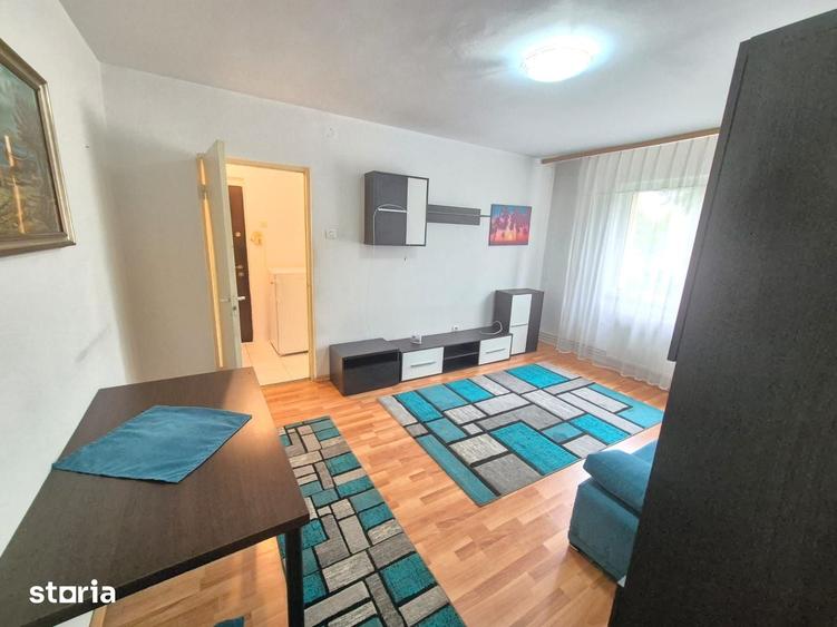 Chirie 2 Camere semidecomandat zona Florilor Str Violetelor etaj 1 - 8