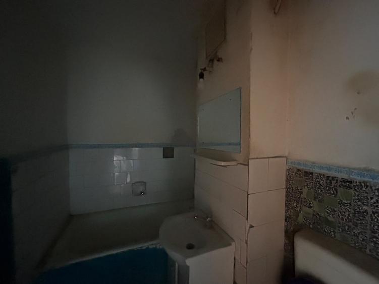 Apartament cu 3 camere decomandat în Viziru 3