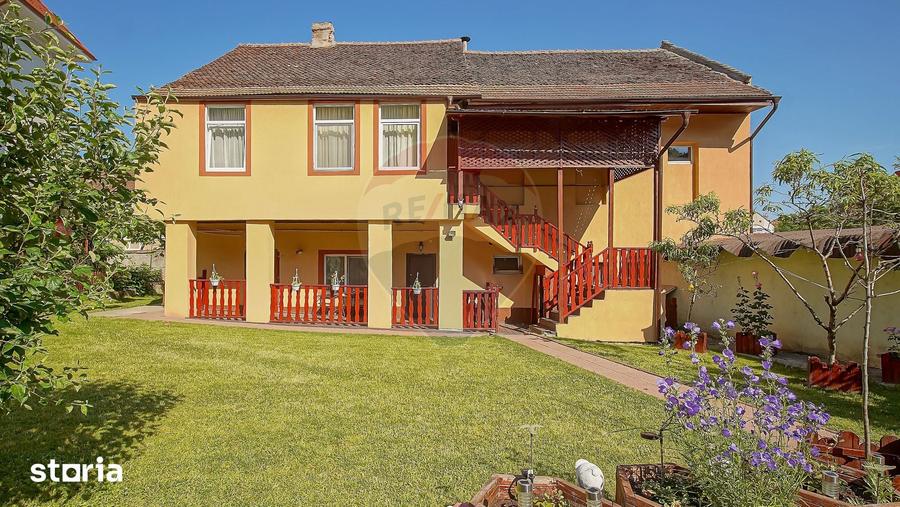 Casă cu 6 camere cu Teren 700 Mp în Ultracentral