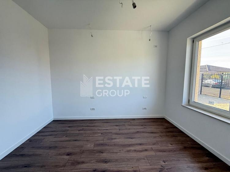 Duplex cu 3 camere cu Canalizare în Moșnița Nouă