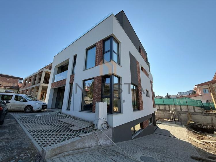 Spațiu comercial, de 221 mp, în Zorilor
