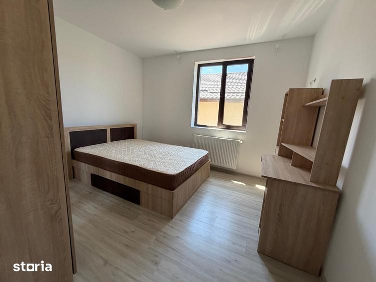 Apartament cu 3 camere decomandat în Titan
