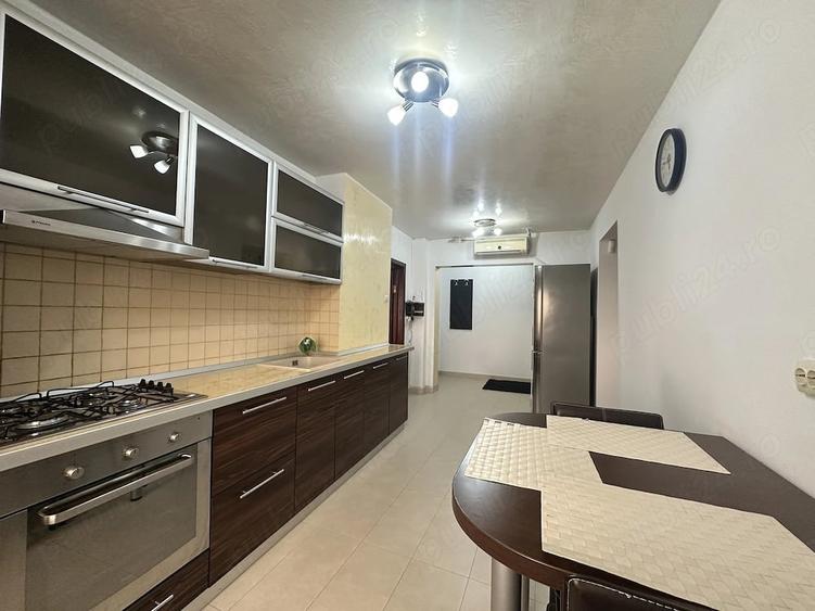 Apartament cu 2 camere decomandat în Republicii