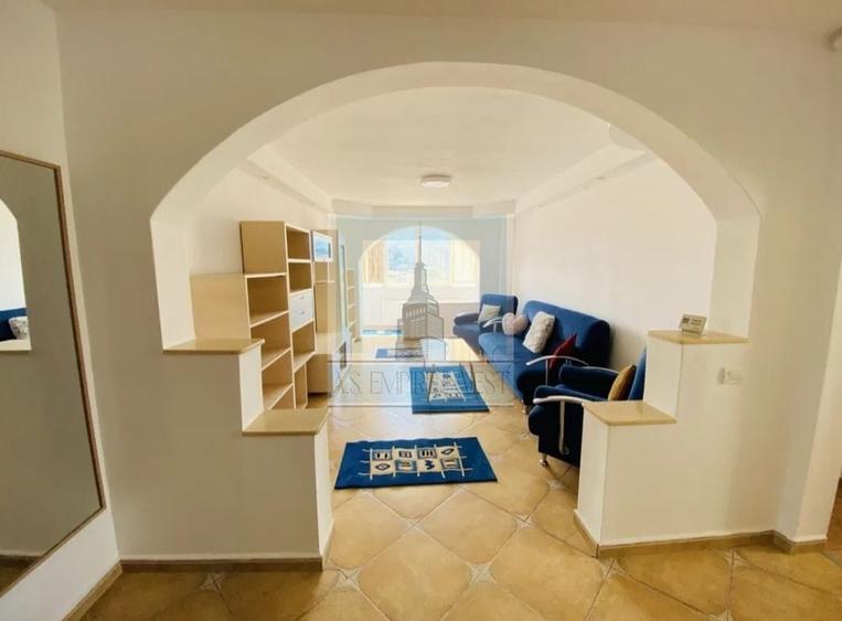 Apartament cu 2 camere decomandat în Tractorul