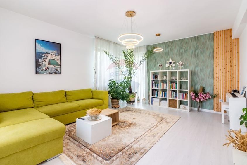 Casă individuală cu 4 camere cu Teren 320 Mp în Tunari
