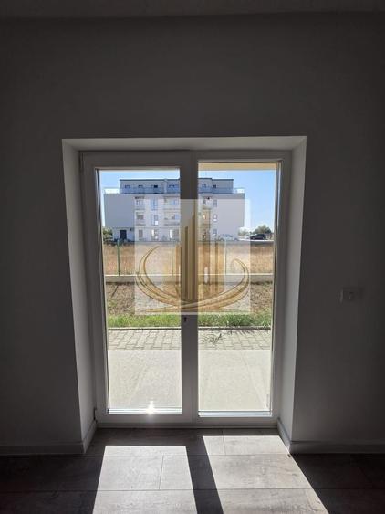 Apartament cu 3 camere decomandat în Torontalului