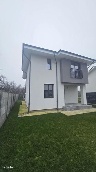 Casă cu 4 camere în Corbeanca