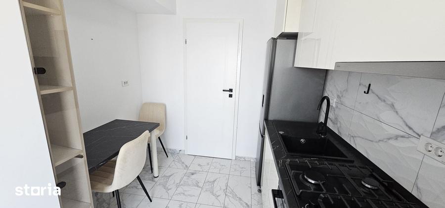 Apartament cu 2 camere decomandat în Titan
