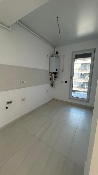 Apartament cu 3 camere semidecomandat în Albert