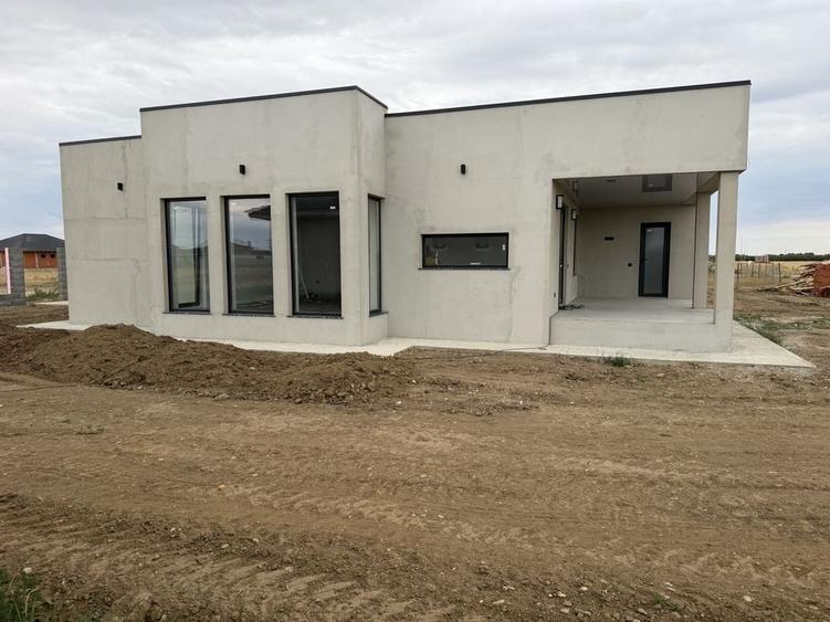 Casă cu 3 camere în Iosia