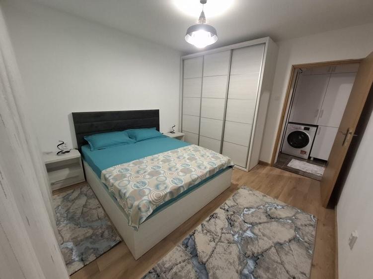 Apartament cu 2 camere decomandat, mobilat în Central