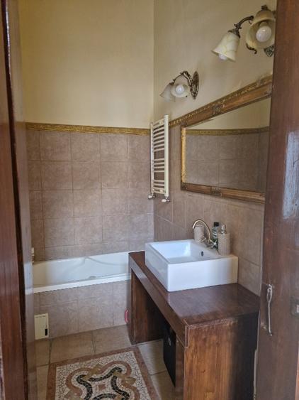 Apartament cu 2 camere semidecomandat în Sinaia