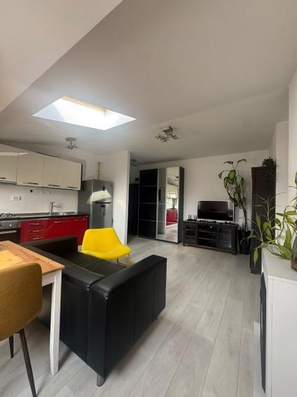 Apartament cu 3 camere semidecomandat, mobilat în 1 Decembrie 1918