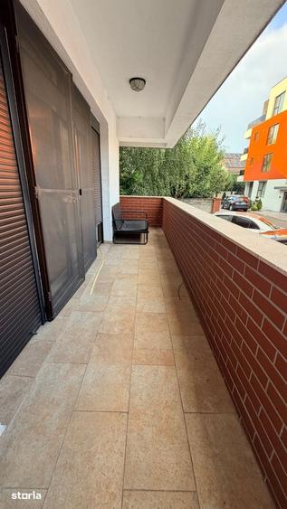 Apartament cu 3 camere decomandat în Străulești
