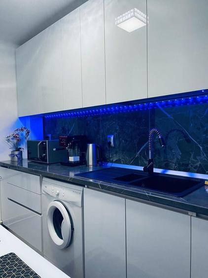 Apartament cu 2 camere decomandat în Rovine