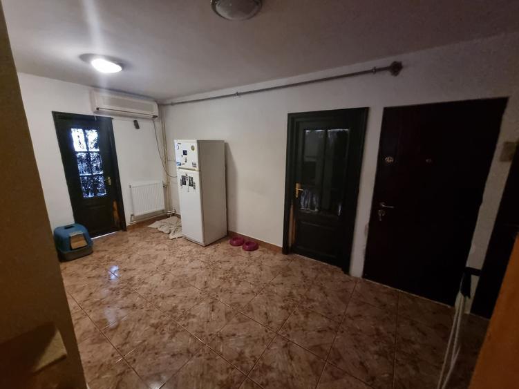 Apartament cu 2 camere decomandat, mobilat în Far