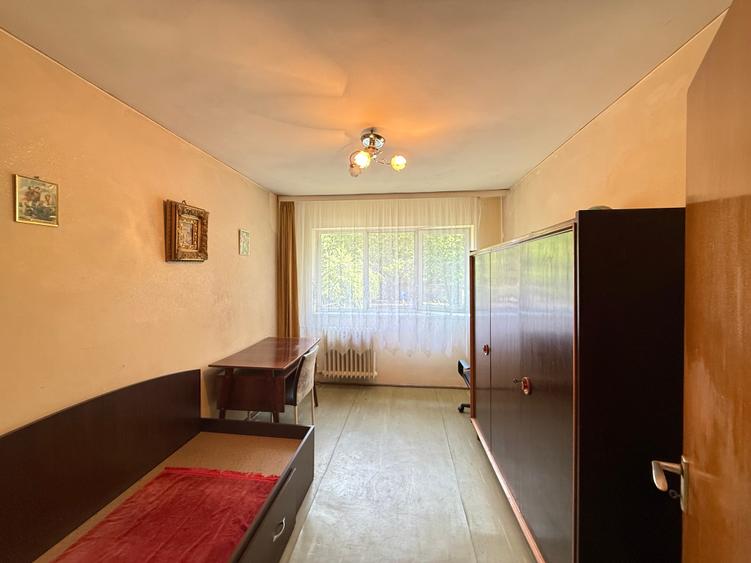 Apartament cu 3 camere decomandat în P-ța Gorjului
