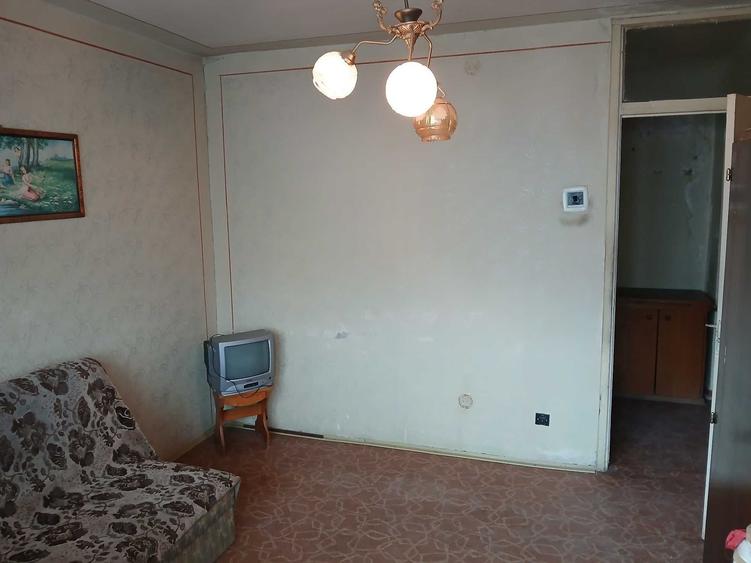 Apartament cu 2 camere decomandat în Plopilor