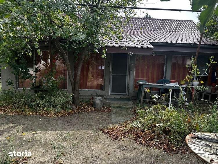 Teren de 3000 mp, în Hinova