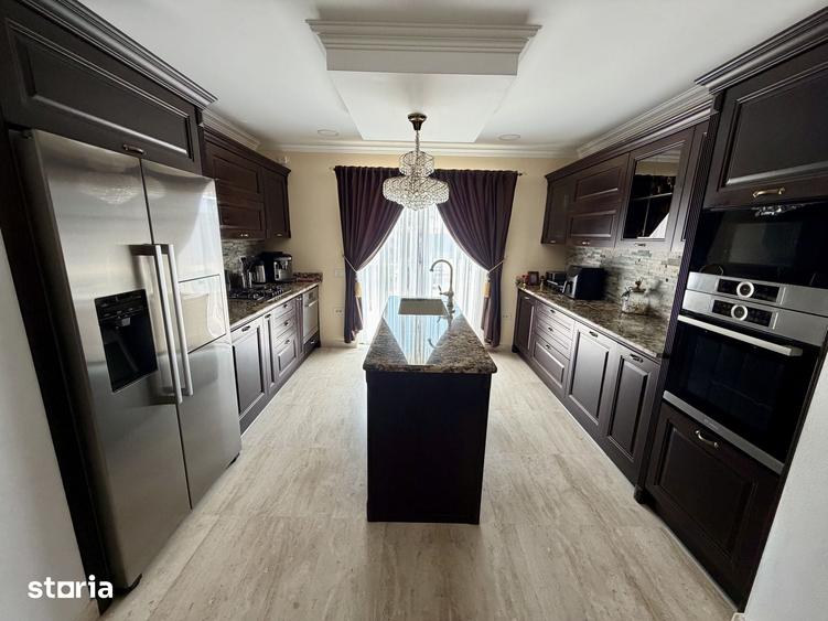 Casă cu 5 camere cu Teren 1040 Mp în Sânandrei