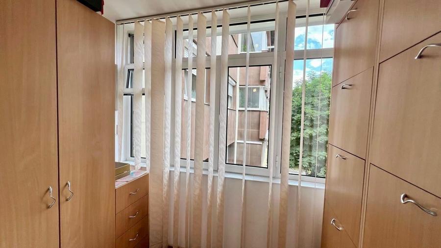 Apartament cu 4 camere decomandat, mobilat în Banat