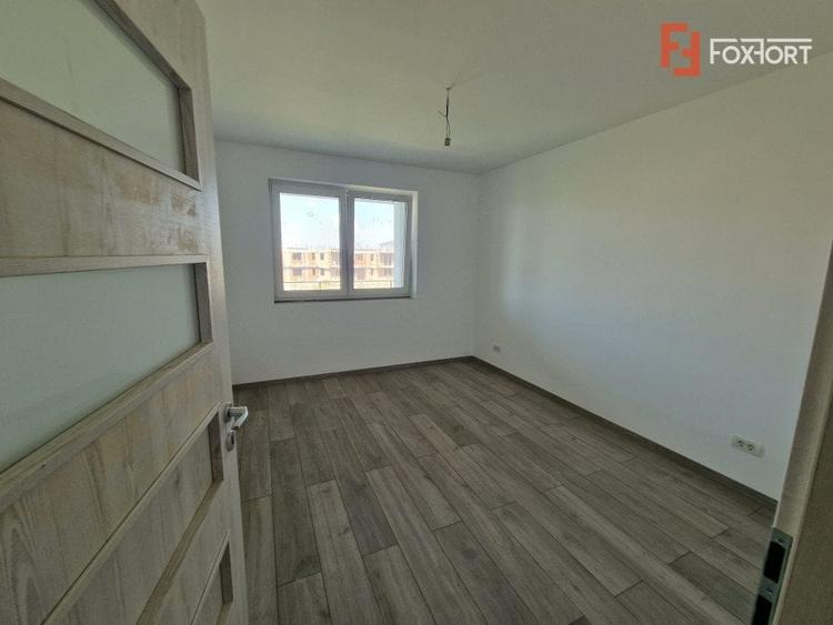 Duplex cu 4 camere cu Canalizare în Giroc