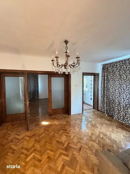 Casă cu 4 camere cu Teren 110 Mp în Central