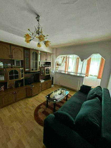 Apartament cu 2 camere semidecomandat în Micro 6