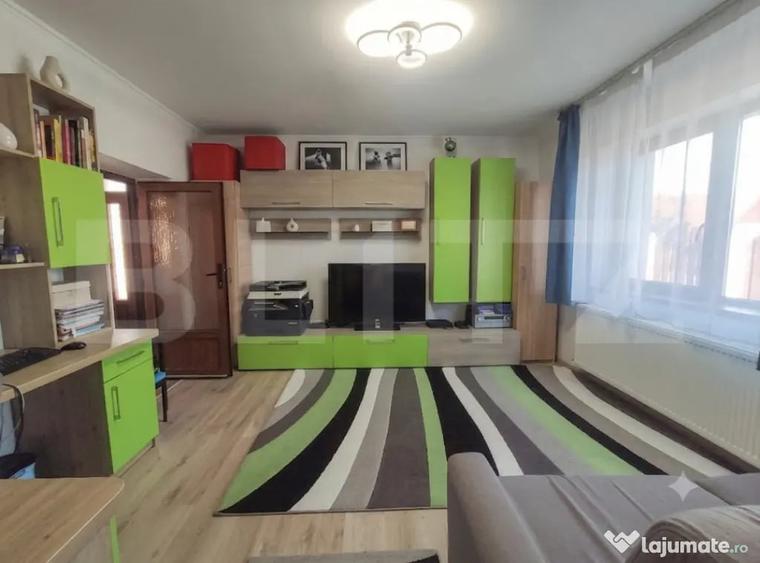 Casă cu 4 camere cu Teren 1483 Mp în Vetiș