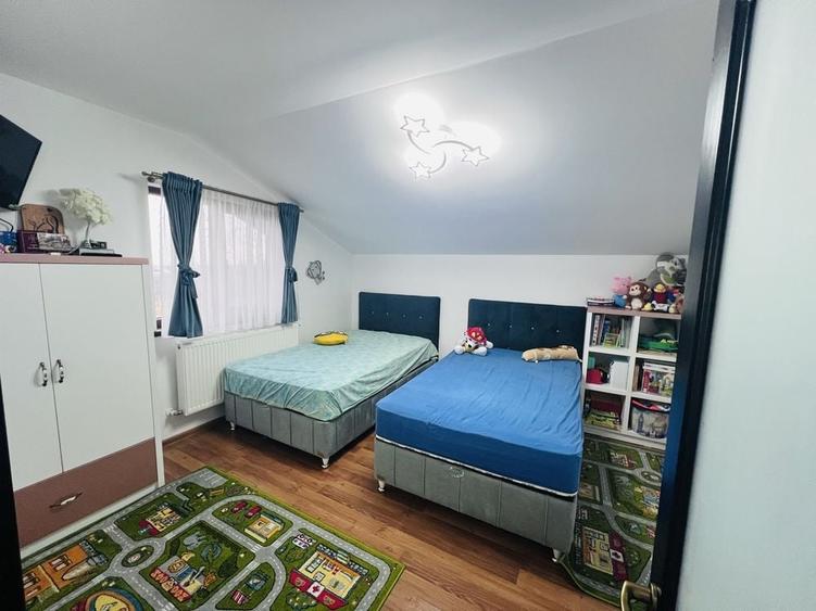 Casă cu 4 camere în Dobreni
