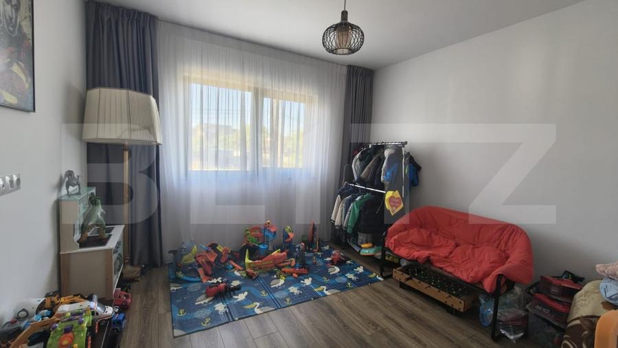 Casă individuală cu 4 camere cu Canalizare în Valea Adâncă