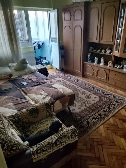Garsonieră decomandată în Blașcovici