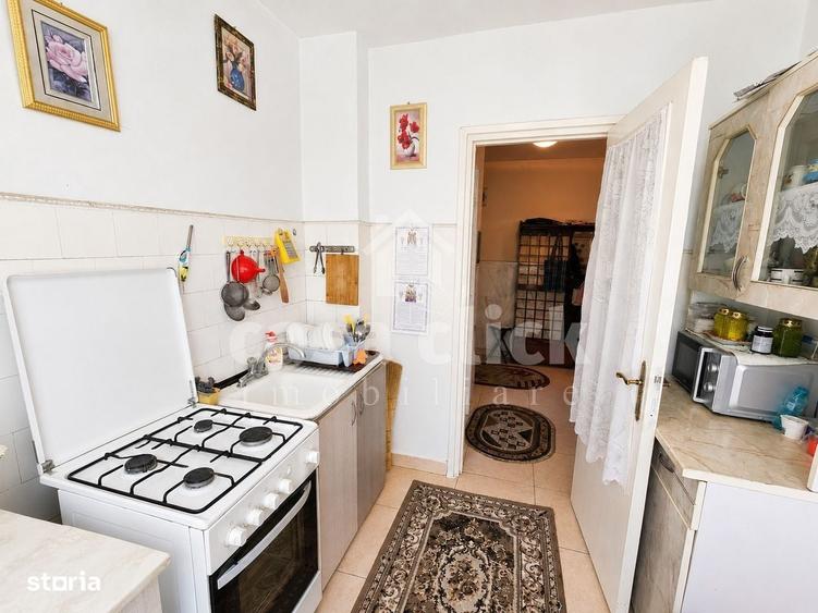 Apartament cu 4 camere semidecomandat în Țiglina 3