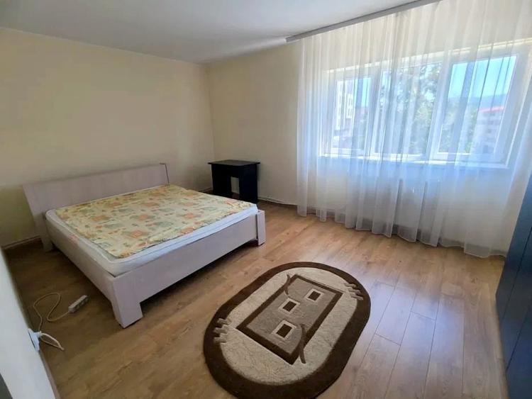 Apartament cu 2 camere decomandat în Zorilor