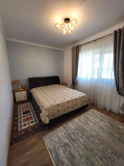 Casă cu 4 camere în Granit