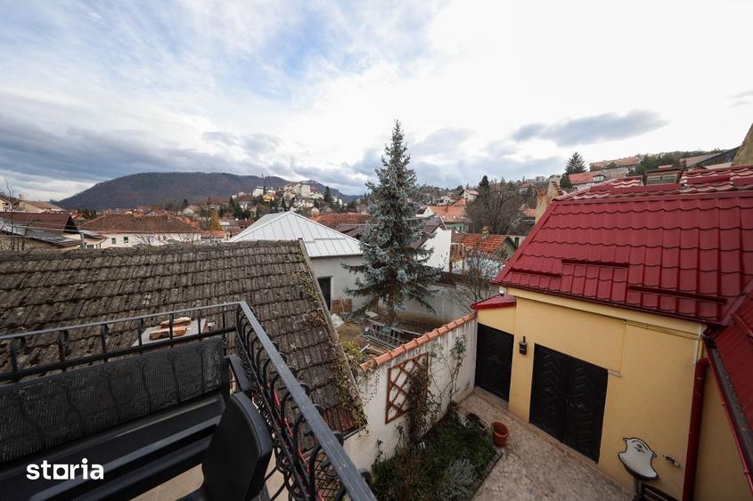 Casă cu 8 camere cu Teren 164 Mp în Bartolomeu