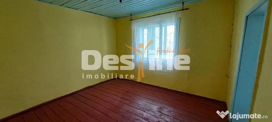 Casă cu 4 camere cu Teren 1000 Mp în Horlești