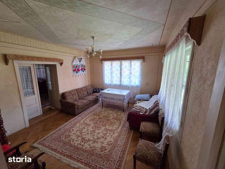 Casă cu 4 camere cu Teren 1278 Mp în Șișești