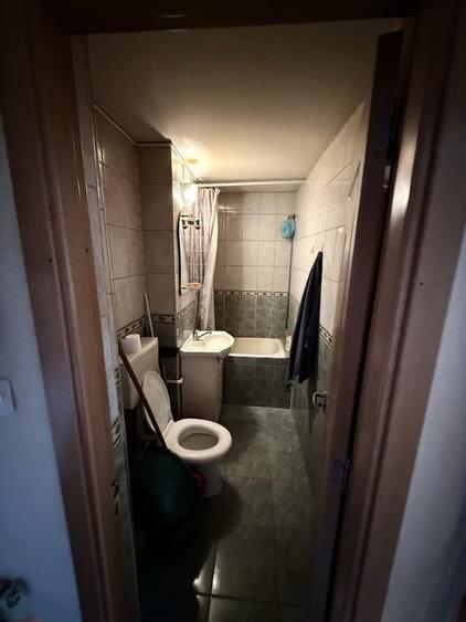 Garsonieră decomandată în Central