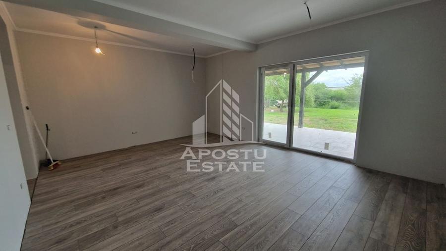 Duplex cu 4 camere cu Canalizare în Remetea Mare
