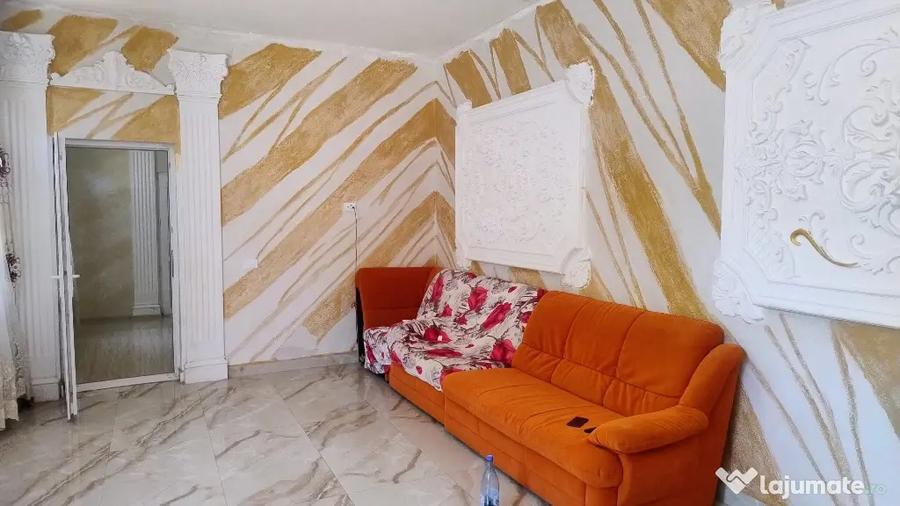 Casă cu 4 camere în Exterior Vest