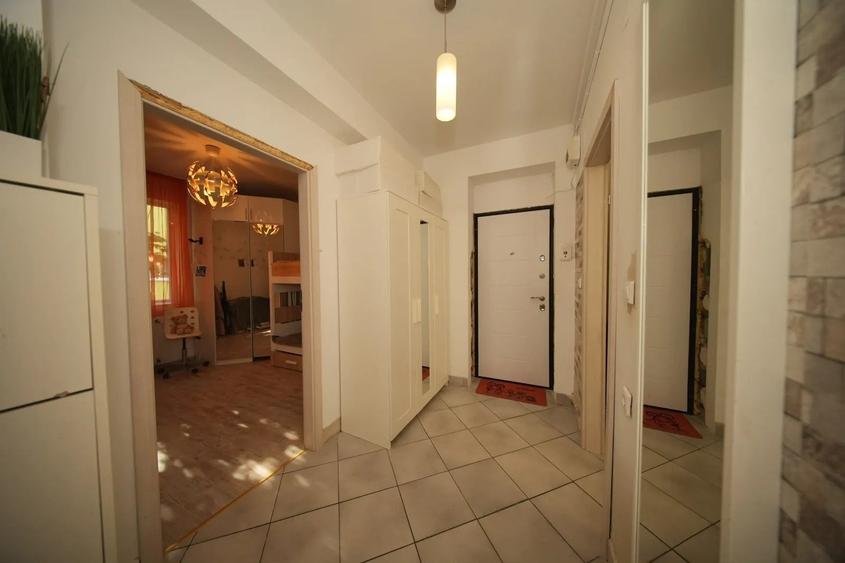 Apartament cu 2 camere decomandat în Drumul Taberei