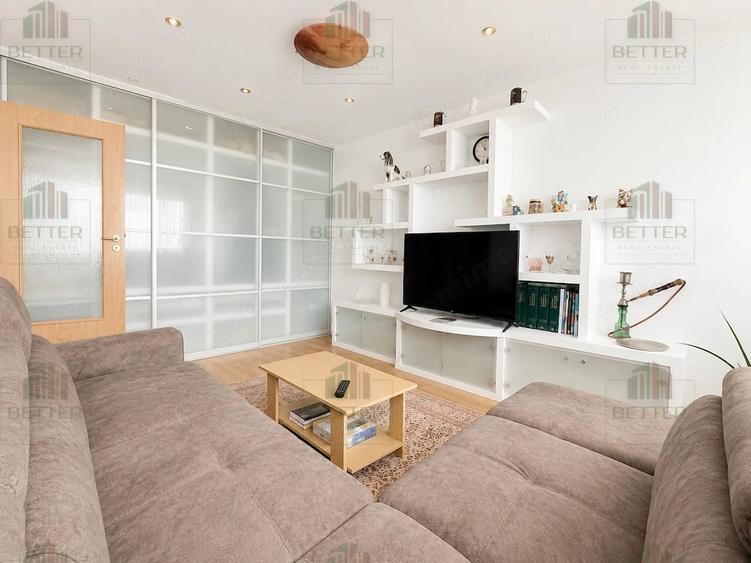 Apartament cu 3 camere decomandat în Sud