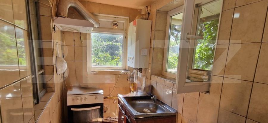 Casă individuală cu 3 camere cu Canalizare în Bariera Vâlcii