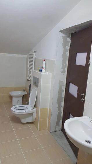 Spațiu comercial, de 400 mp, în Central