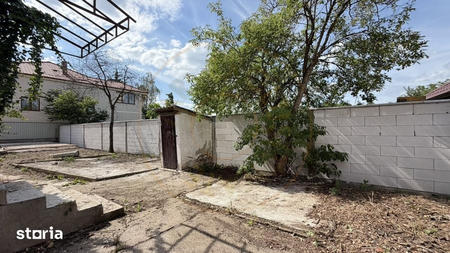 Casă cu 5 camere cu Teren 557 Mp în Central