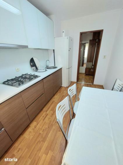 Apartament cu 3 camere decomandat în Decebal