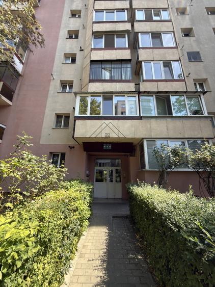 Apartament cu 4 camere decomandat, mobilat în Mărăști